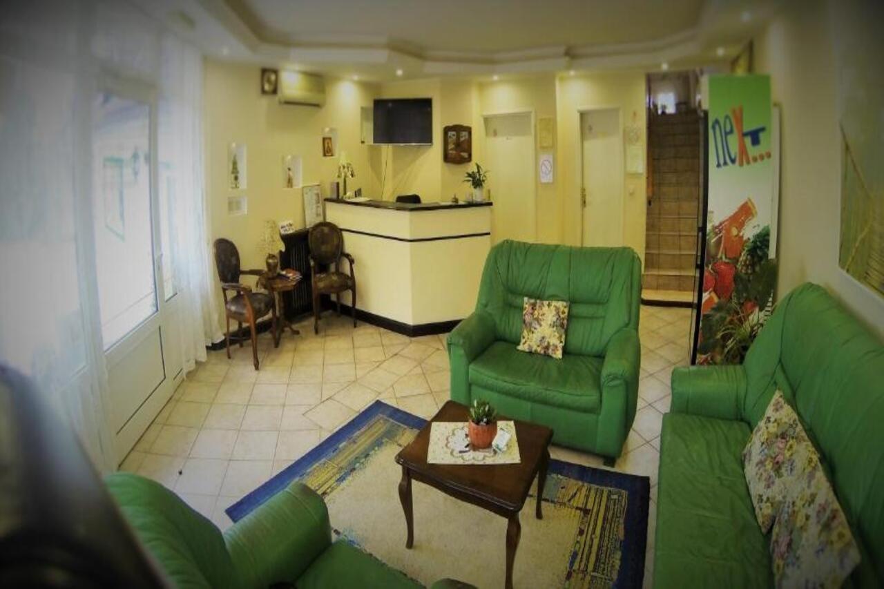 B&B Villa Evandjelina Sremska Kamenica Bagian luar foto