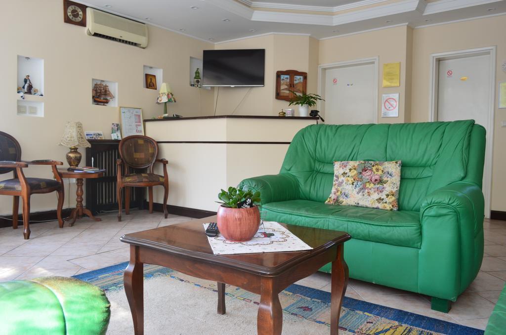 B&B Villa Evandjelina Sremska Kamenica Bagian luar foto