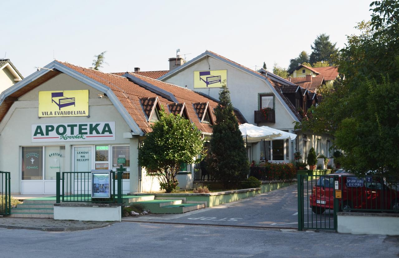 B&B Villa Evandjelina Sremska Kamenica Bagian luar foto