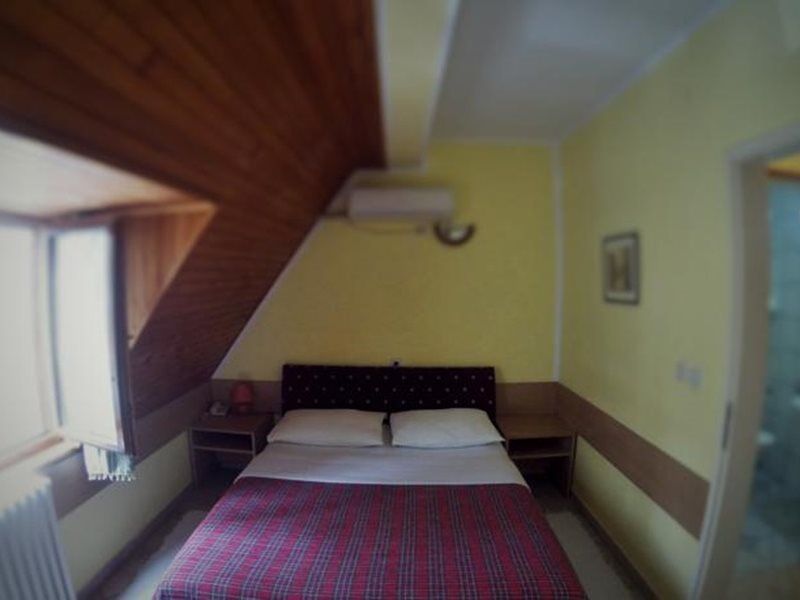 B&B Villa Evandjelina Sremska Kamenica Bagian luar foto