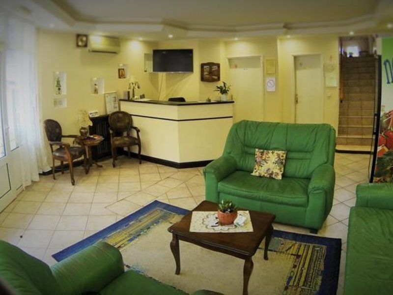 B&B Villa Evandjelina Sremska Kamenica Bagian luar foto