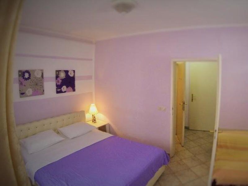 B&B Villa Evandjelina Sremska Kamenica Bagian luar foto